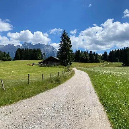 Evelyn – Haus Karwendel, * Mittenwald