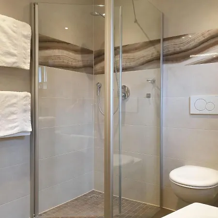 Evelyn – Haus Karwendel, *