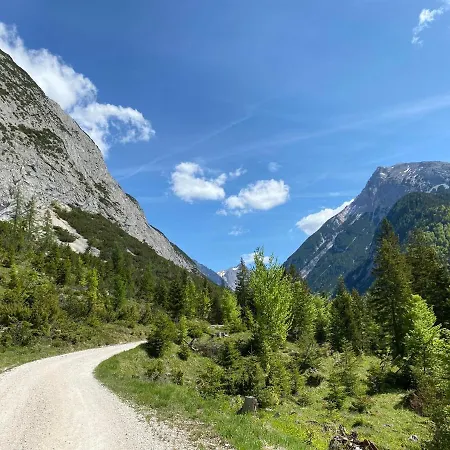 Apartment Evelyn – Haus Karwendel, *